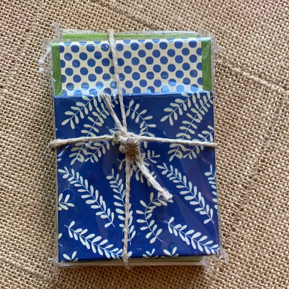 Stationary Bundle - Picture 1 of 4